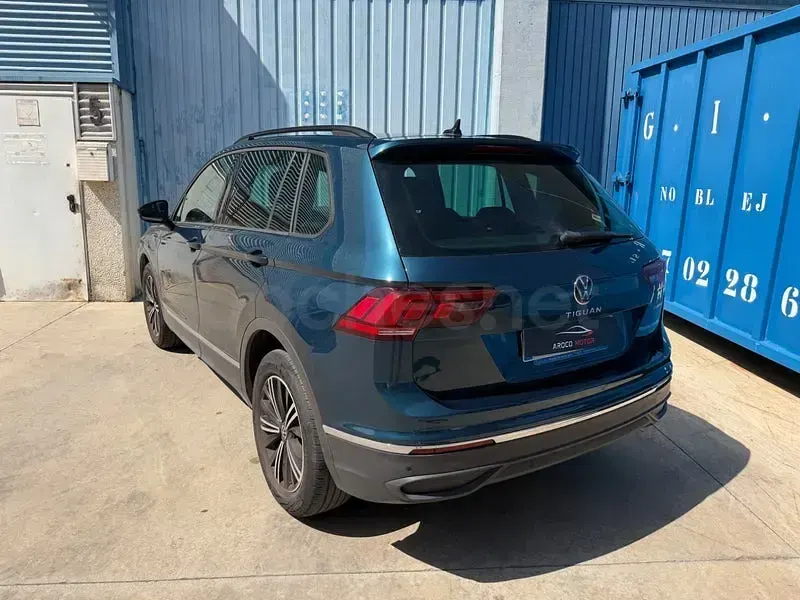 Usado VW Tiguan Life 245 CV (180 kW) 2023 Azul SUV