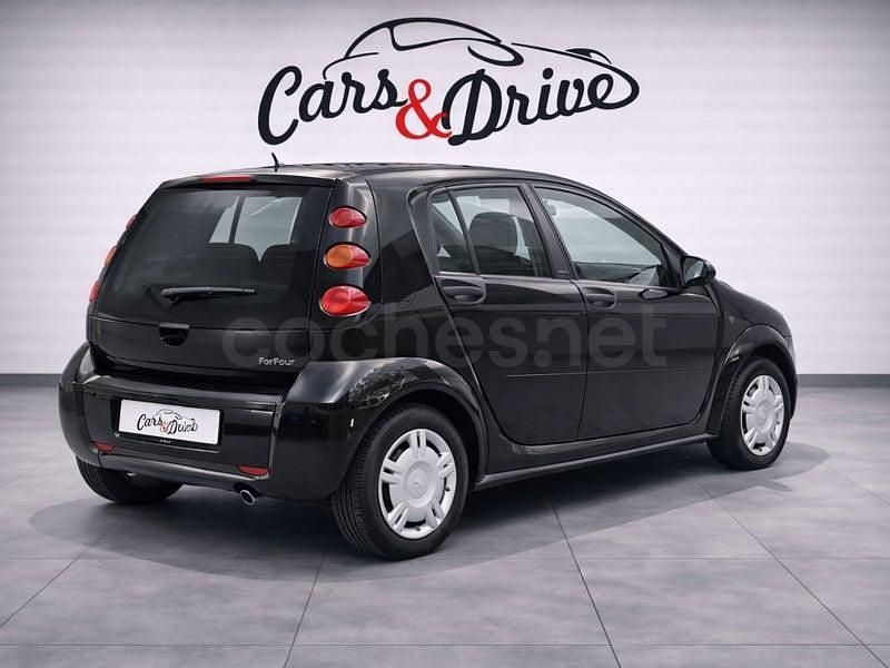 Usado Smart ForFour Passion 75 CV (55 kW) 2006 Negro Utilitario
