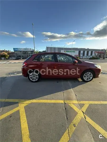 Usado Citroën C4 Business Class 92 CV (67 kW) 2014 Rojo Berlina