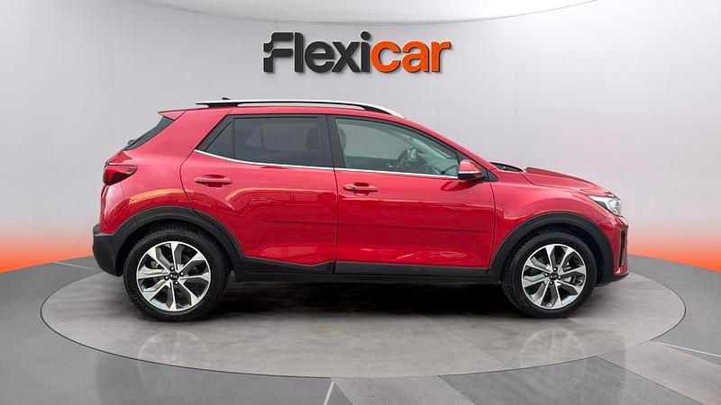 Usado Kia Stonic 120 CV (88 kW) 2019 Rojo SUV