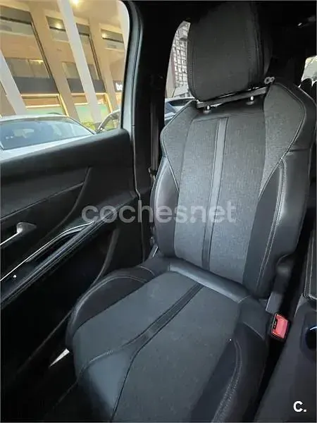 Usado Peugeot 5008 GT-line 165 CV (121 kW) 2018 Blanco SUV