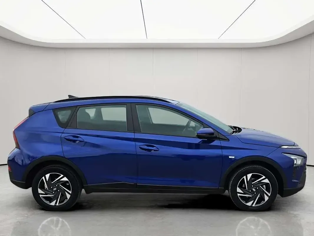 Usado Hyundai Bayon 100 CV (73 kW) 2023 Azul SUV
