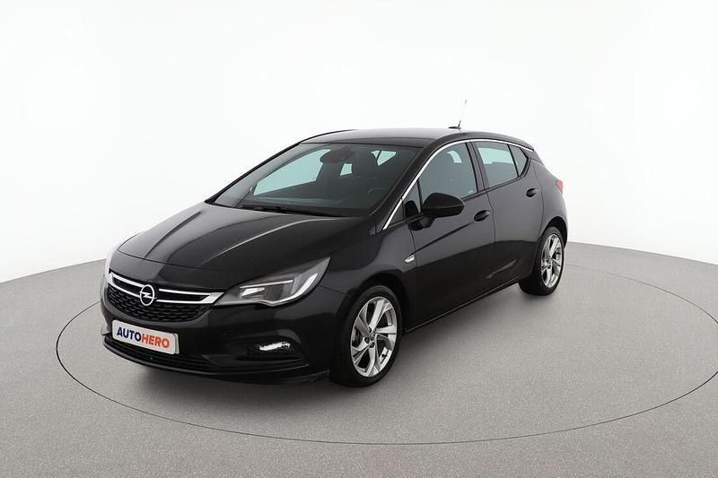 Negro Usado 2018 Opel Astra Dynamic Familiar | 9999 € (Precio justo) - Imagen 1/4