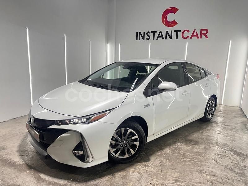 Usado Toyota Prius Advance 122 CV (89 kW) 2022 Blanco Berlina