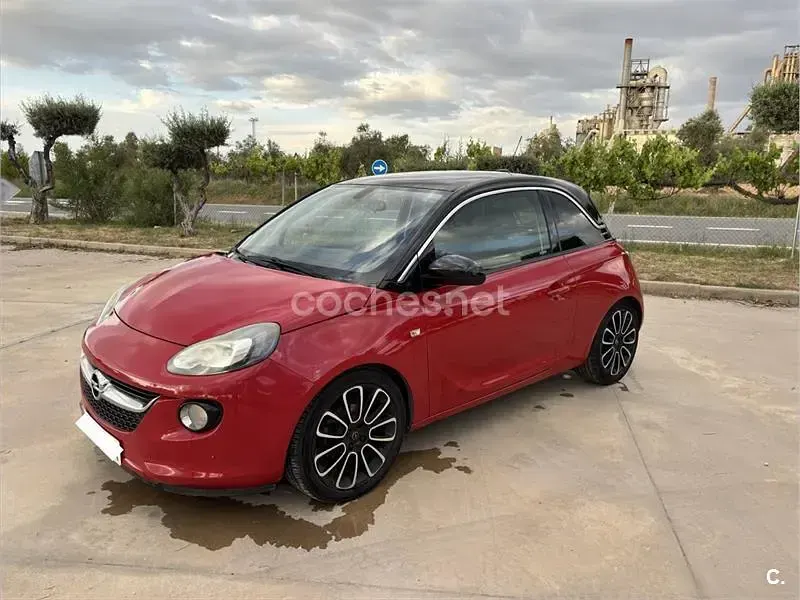 Usado Opel Adam Glam 87 CV (63 kW) 2017 Rojo Utilitario
