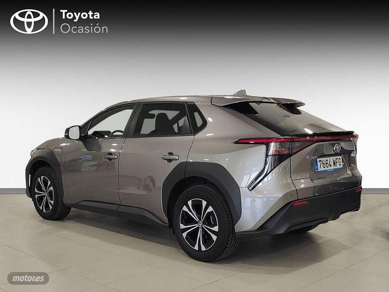 Usado Toyota bZ4X Advance 149 kW (203 CV) 2023 Gris SUV