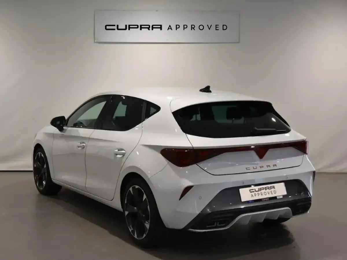 Usado Cupra Leon 150 CV (110 kW) 2025 Blanco