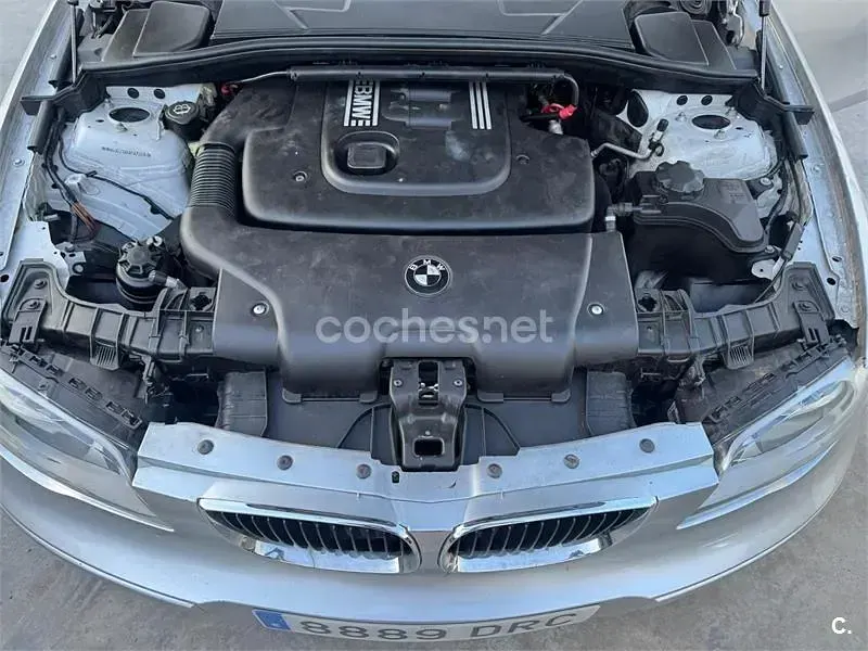 Usado BMW 118 122 CV (89 kW) 2005 Gris / plata Utilitario