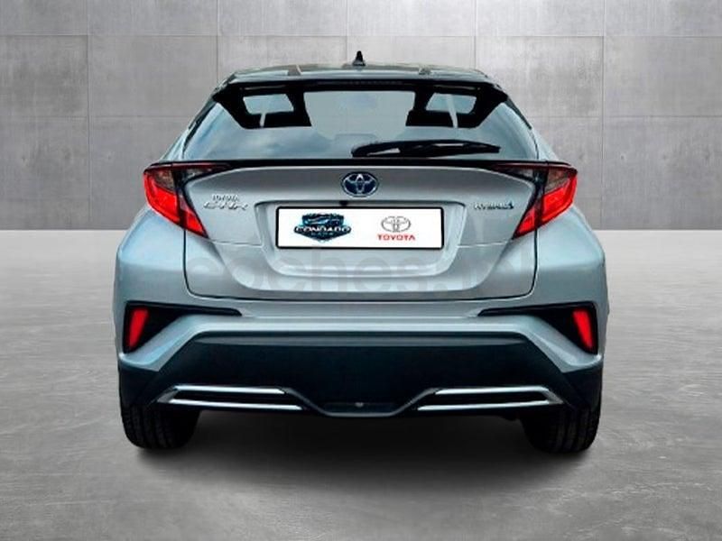 Usado Toyota C-HR Advance 184 CV (135 kW) 2022 Gris / plata SUV
