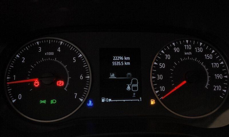 Usado Dacia Jogger Expression 110 CV (80 kW) 2024 Naranja Monovolumen