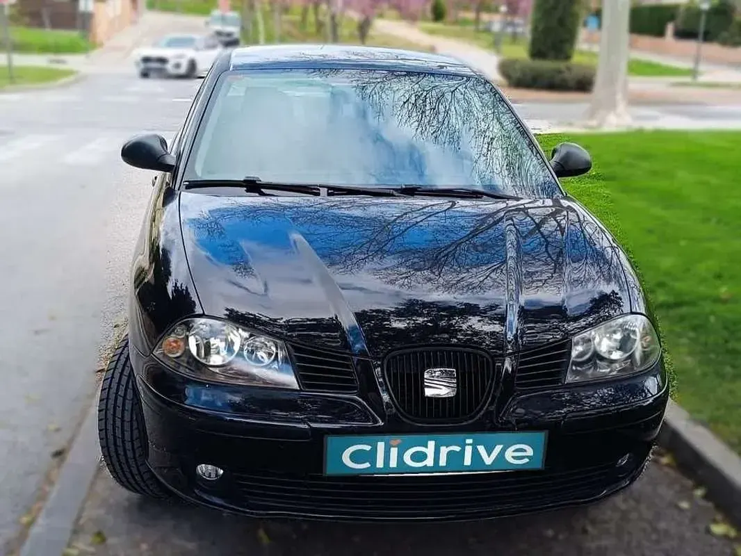 Usado Seat Cordoba Reference 69 CV (50 kW) 2007 Negro Berlina