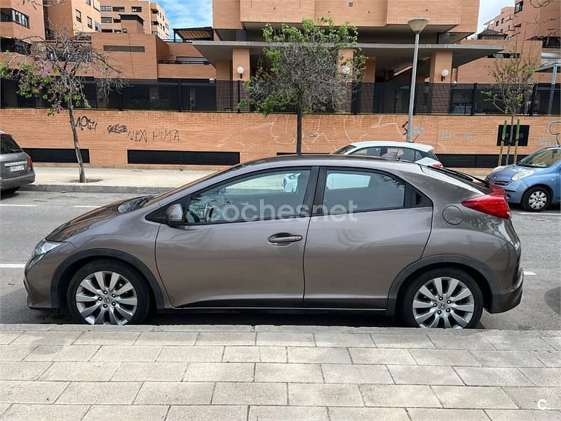 Beige Usado 2013 Honda Civic Sport Berlina | 7700 € (Super precio) - Imagen 1/4