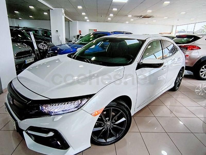 Usado Honda Civic Elegance 126 CV (92 kW) 2022 Blanco Berlina