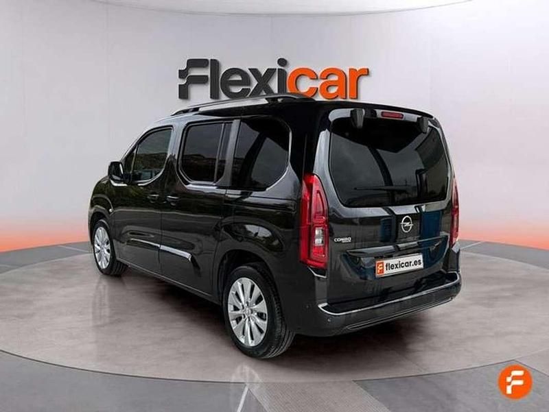 Usado Opel Combo Life Elegance 102 CV (75 kW) 2020 Negro Monovolumen