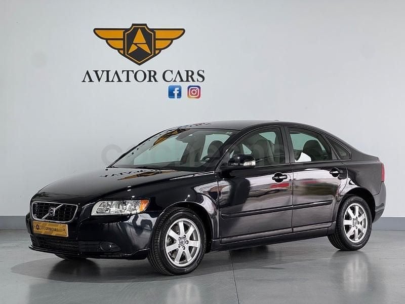 Usado Volvo S40 Momentum 136 CV (100 kW) 2010 Negro Berlina