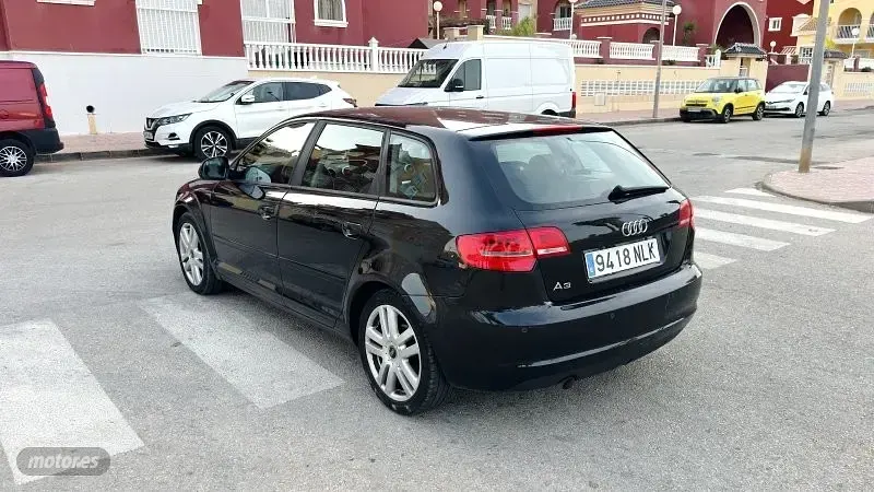 Usado Audi A3 105 CV (77 kW) 2009 Negro Utilitario
