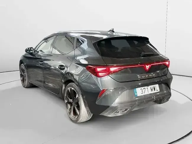 Usado Cupra Leon 150 CV (110 kW) 2024 Gris Berlina