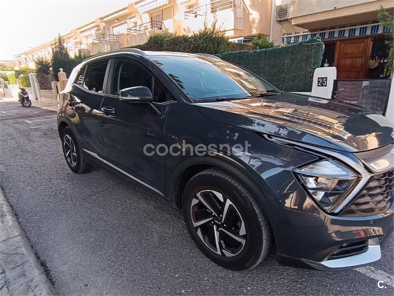Gris / plata Usado 2023 Kia Sportage SUV | 25.000 € (Precio justo) - Imagen 1/4