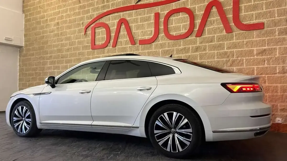 Usado VW Arteon Elegance 218 CV (160 kW) 2021 Blanco Coupe