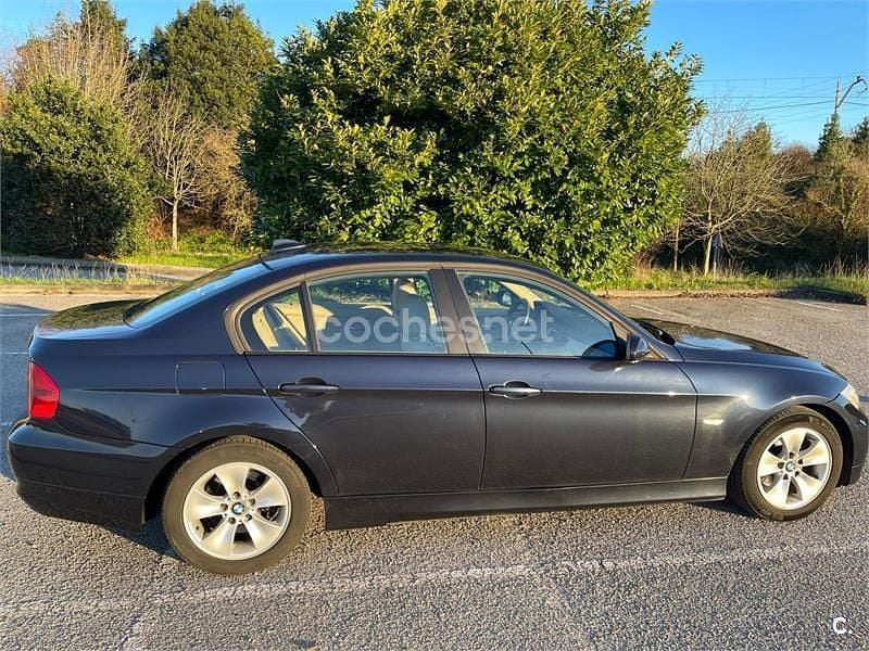 Usado BMW 320 163 CV (119 kW) 2007 Azul Berlina
