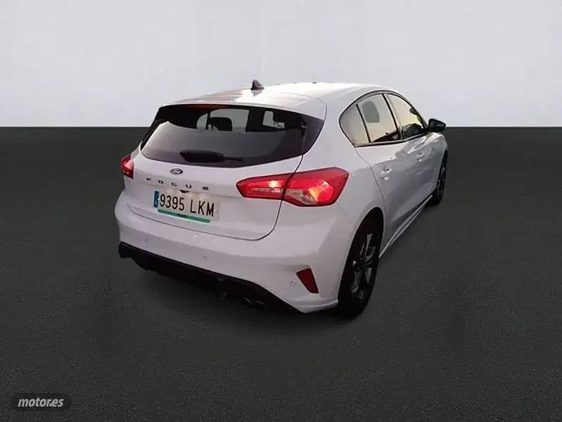Usado Ford Focus ST-Line 150 CV (110 kW) 2020 Blanco Berlina