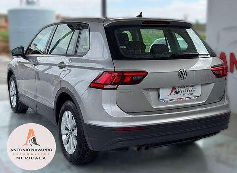 Usado VW Tiguan Sportline 150 CV (110 kW) 2019 Gris SUV