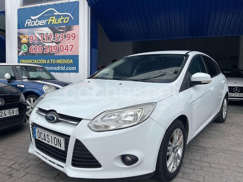Blanco Usado 2011 Ford Focus Trend Berlina | 5499 € (Buen precio) - Imagen 1/4