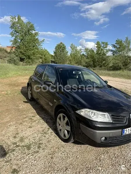 Usado Renault Mégane II Dynamique 110 CV (80 kW) 2006 Negro Berlina