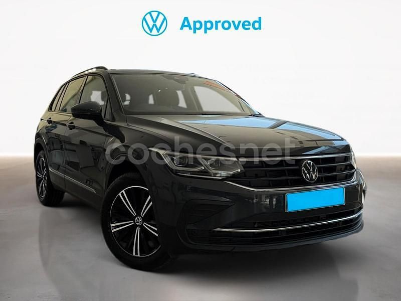 Gris / plata Usado 2024 VW Tiguan Life SUV | 34.500 € (Precio justo) - Imagen 1/4