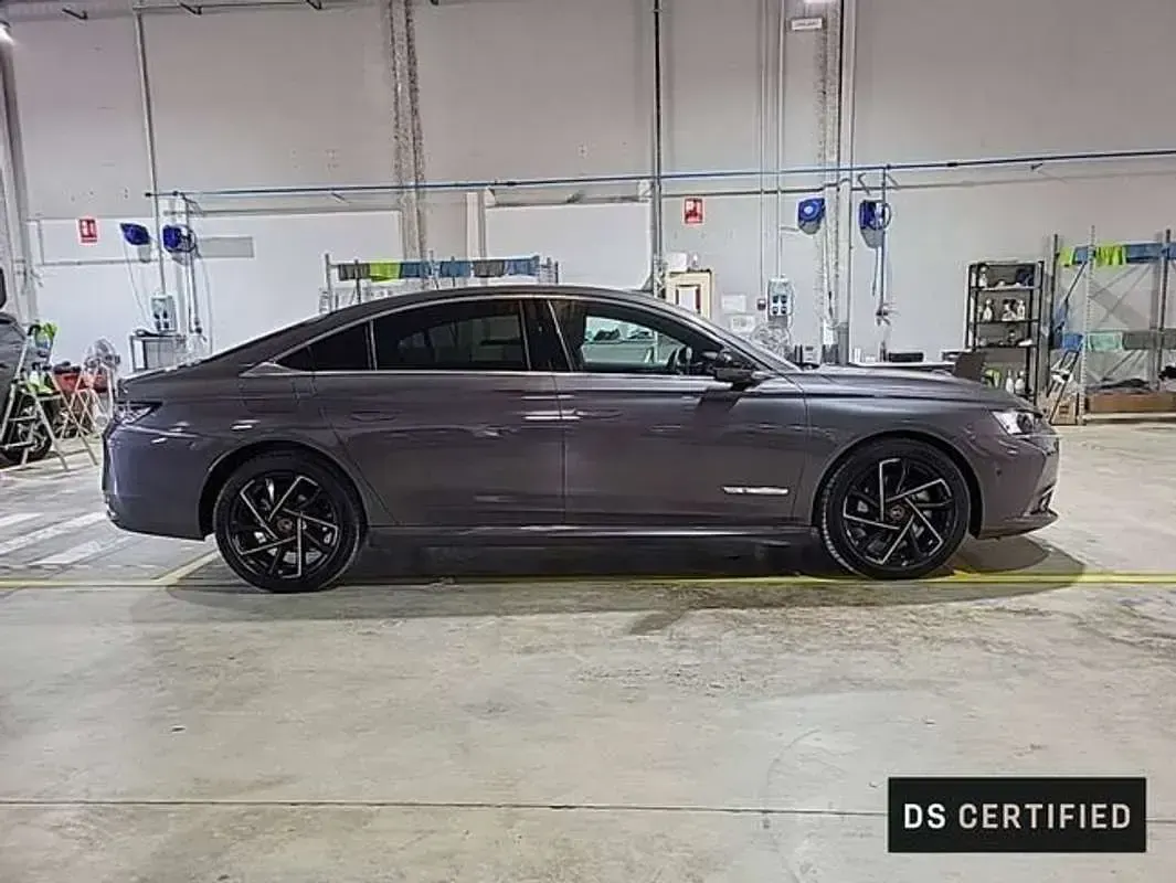 Usado DS Automobiles DS9 Performance Line Plus 250 CV (183 kW) 2024 Gris Berlina