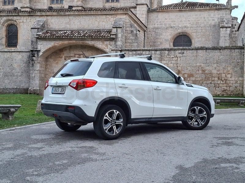 Usado Suzuki Vitara GLX 120 CV (88 kW) 2015 Blanco SUV