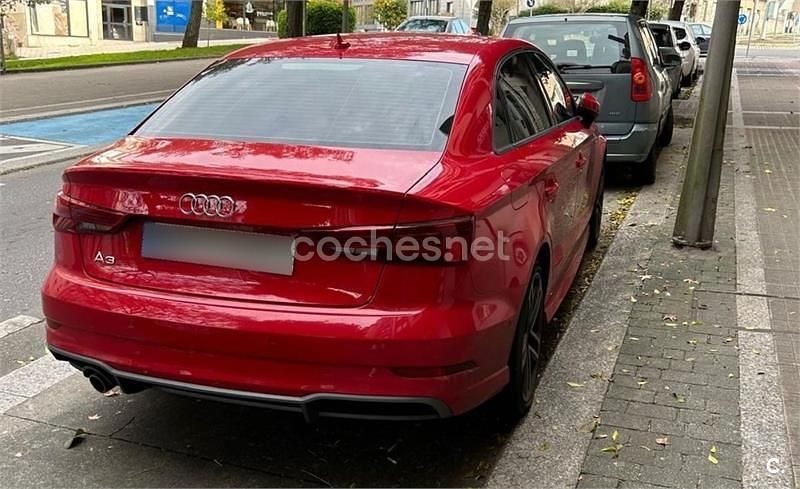 Usado Audi A3 S-Line 116 CV (85 kW) 2018 Rojo Berlina