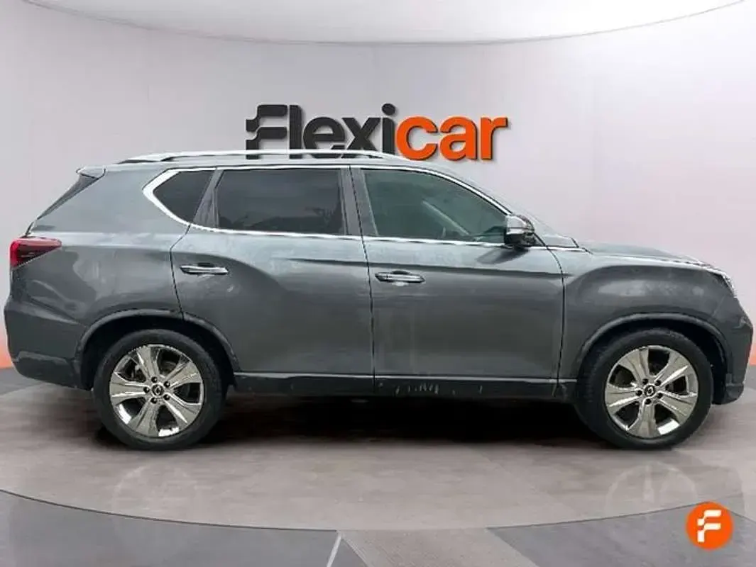 Usado SsangYong Rexton Limited 203 CV (149 kW) 2022 Gris SUV