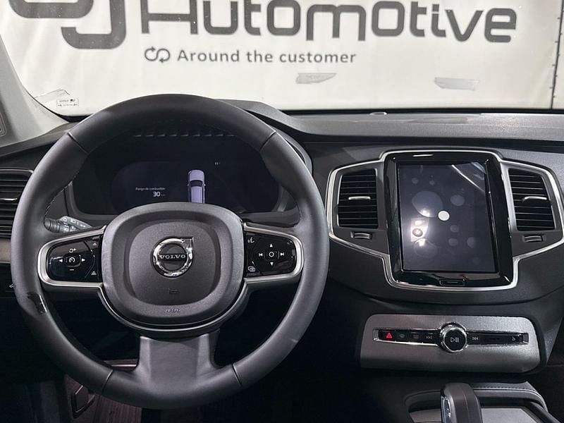 Usado Volvo XC90 Core 250 CV (183 kW) 2024 Platinum grey (metalizado) SUV