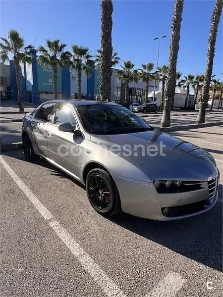 Usado Alfa Romeo 159 Distinctive 120 CV (88 kW) 2008 Gris / plata Berlina