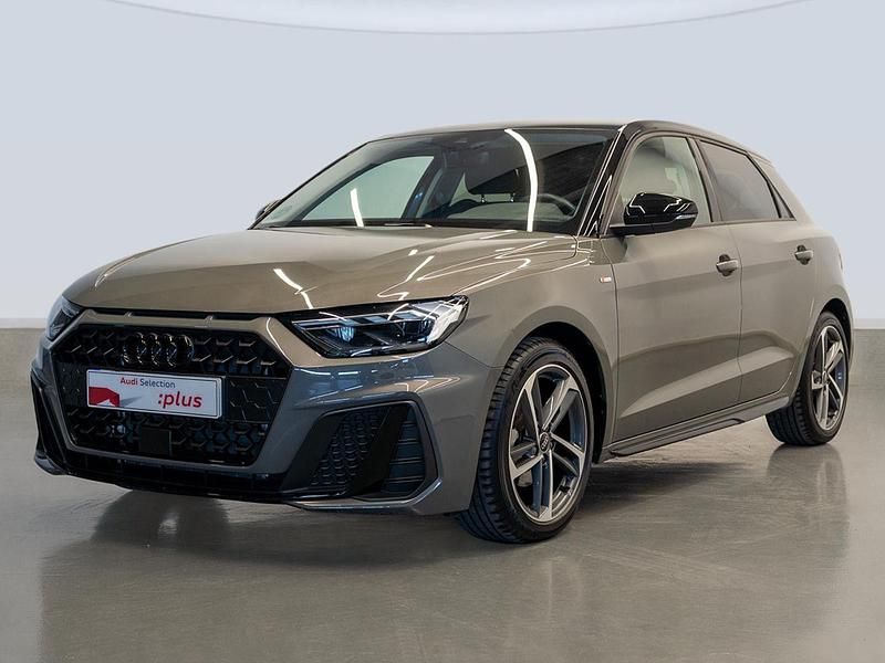 Usado Audi A1 Sportback Black Edition 116 CV (85 kW) 2025 Gris Utilitario