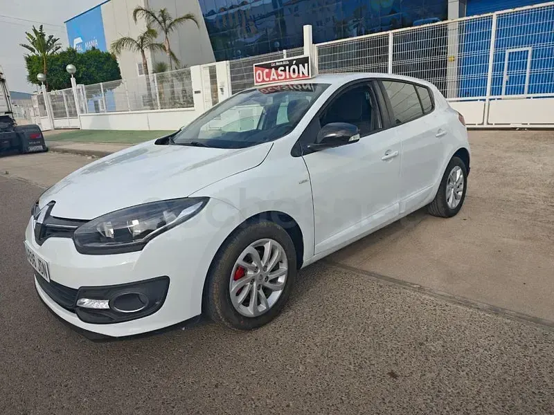 Usado Renault Mégane III Zen 110 CV (80 kW) 2016 Blanco Berlina