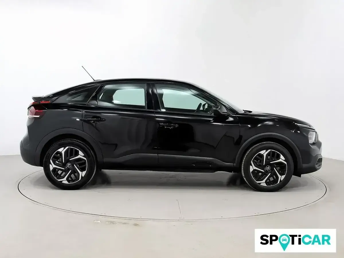 Usado Citroën C4 Feel 131 CV (96 kW) 2022 Negro Utilitario