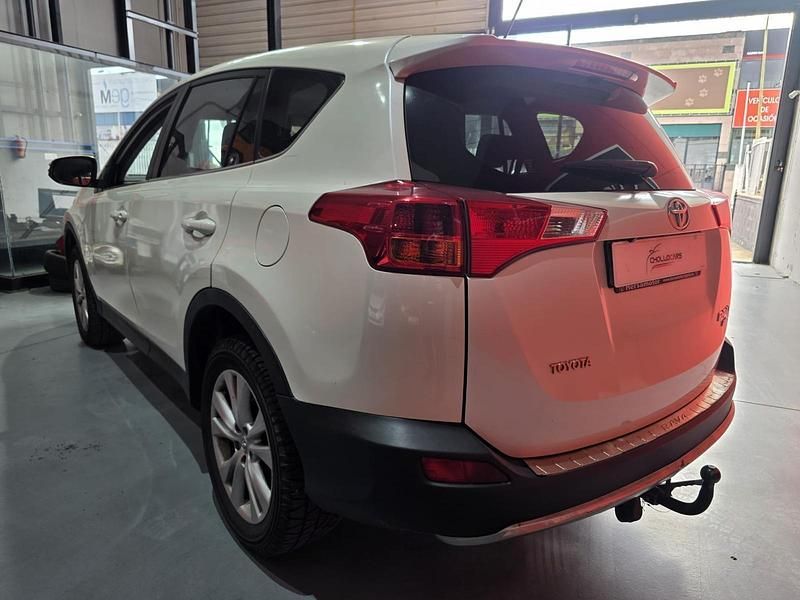 Usado Toyota RAV4 Business Edition 150 CV (110 kW) 2014 Blanco SUV