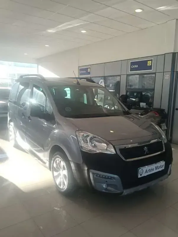 Usado Peugeot TePee 110 CV (80 kW) 2018 Gris Van