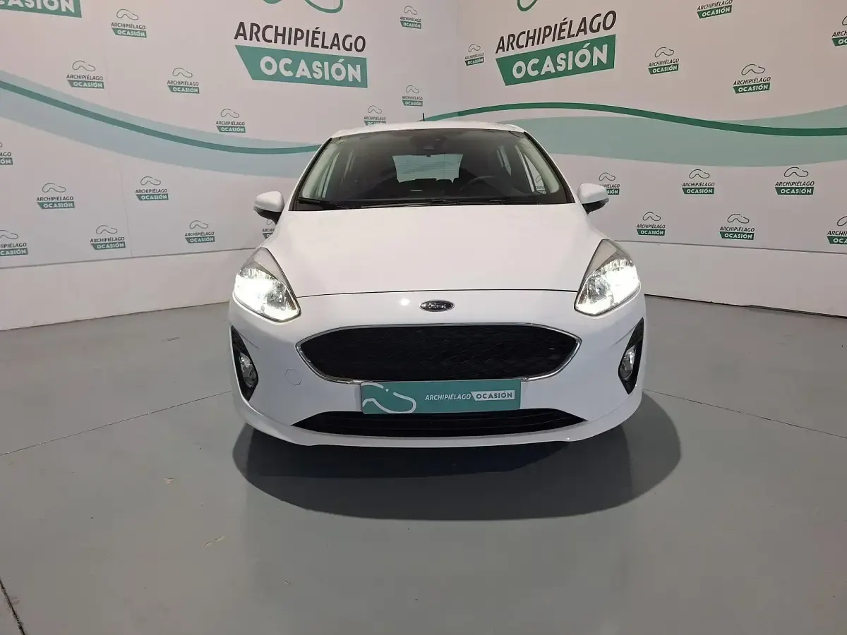 Usado Ford Fiesta Trend 100 HP (73 kW) 2021 Branco Sedan