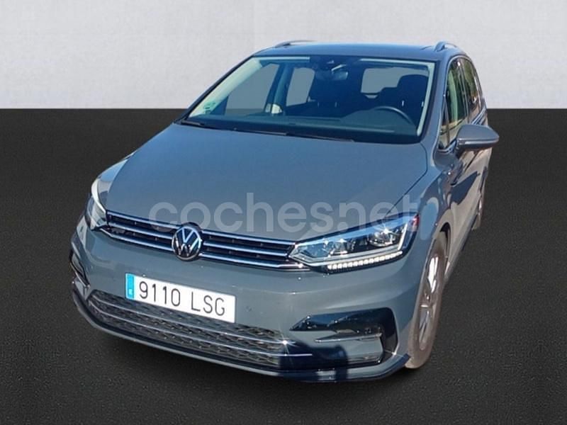 Gris / plata Usado 2021 VW Touran Sportline Monovolumen | 37.800 € - Imagen 1/4