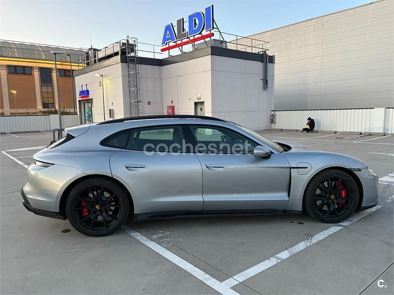 Usado Porsche Taycan Sport Turismo 22 kW (30 CV) 2022 Eléctrico Familiar
