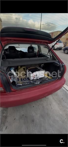 Usado Honda Civic S 90 CV (66 kW) 1999 Rojo Berlina