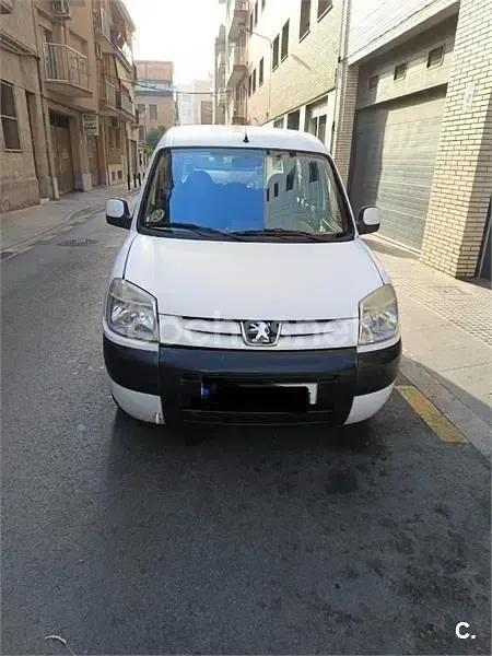 Usado Peugeot Partner Tepee 90 CV (66 kW) 2009 Blanco Monovolumen