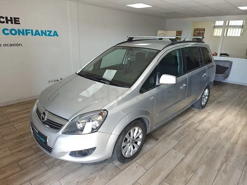 Usado Opel Zafira Family 110 CV (80 kW) 2014 Gris / plata Monovolumen