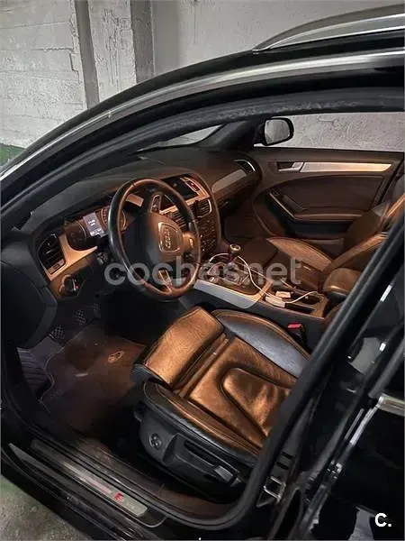 Usado Audi A4 143 CV (105 kW) 2010 Negro Familiar