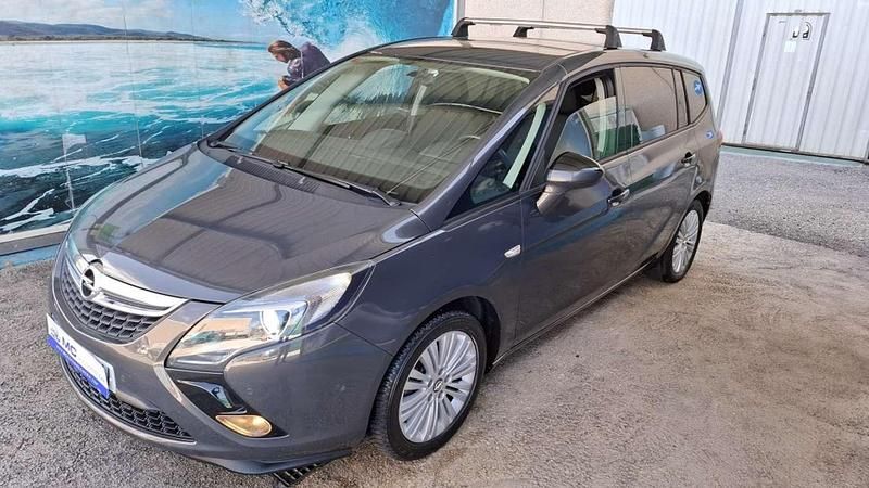 Usado Opel Zafira Tourer Selective 136 CV (100 kW) 2016 Gris Monovolumen