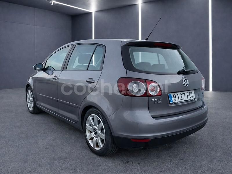 Usado VW Golf Plus Cross Highline 105 CV (77 kW) 2007 Gris / plata Monovolumen