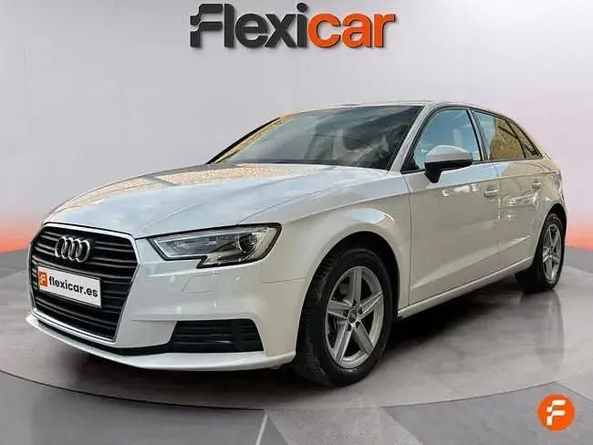 Usado Audi A3 116 HP (85 kW) 2017 Preto